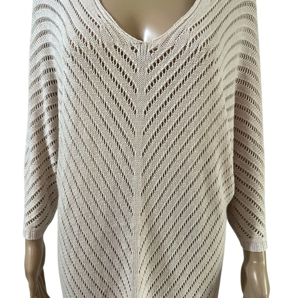 Elegant Cream Knit Sweater - Picture 1 of 12